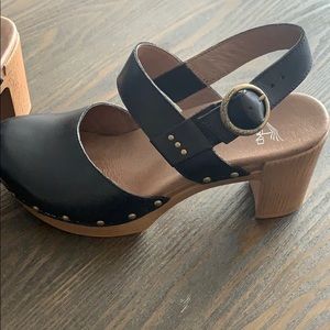 Dansko size 39